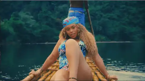Latto - Somebody (Video)