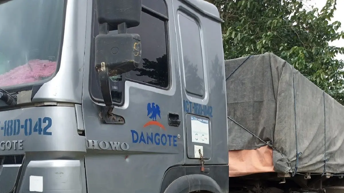 Dangote truck crushes three to death in Benue