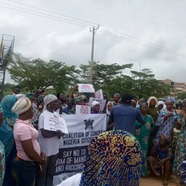 Osun Guber: Women storm Osogbo streets, protest violence, alleged intimidation