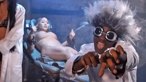 UnoTheActivist – Night Mode Ft. 2gramCam (Music Video)