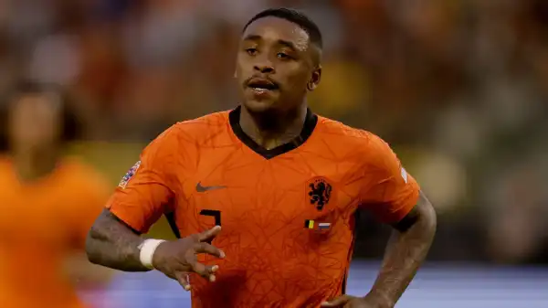 Everton hoping to beat Ajax to Steven Bergwijn signing
