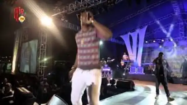 VIDEO: 2face, Tiwa Savage, Phyno, Olamide @ Star Trek Finale