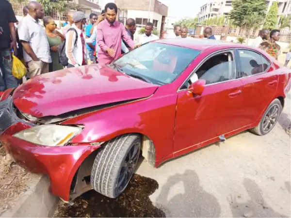 Commotion As Road Safety Van Rams Into Car Conveying Pregnant Woman In Abuja