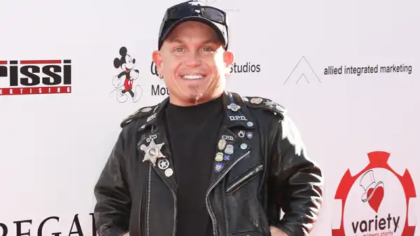 Martin Klebba Cast as Grumpy in Disney’s Live-Action Snow White