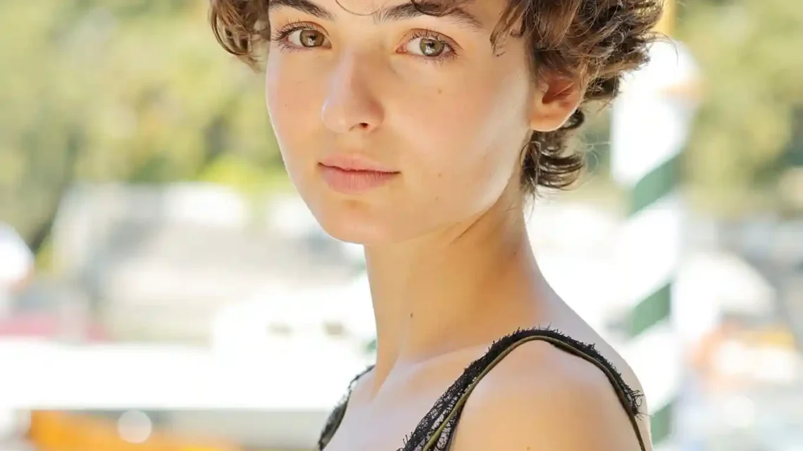 Career & Net Worth Of Tecla Insolia