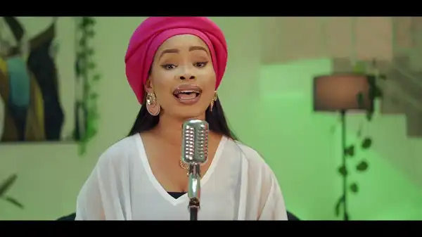 Veeki Royce – Iremide (Video)