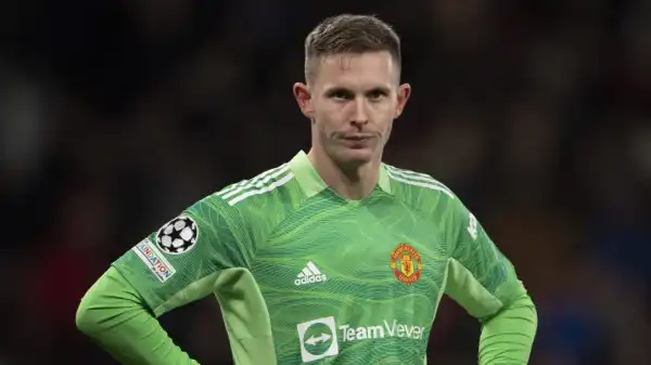 Dean Henderson joins Nottingham Forest on loan as Man Utd eye Daniel Bachmann