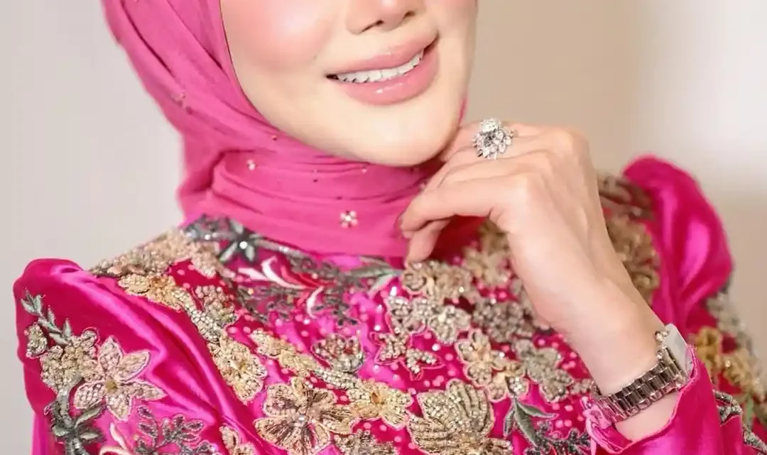 Biography & Career Of Erra Fazira