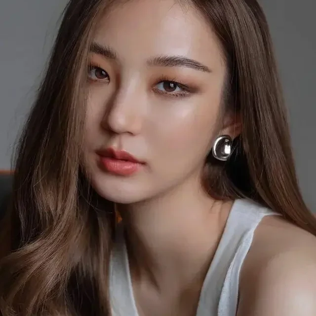 Biography & Net Worth Of Kanyawee Songmuang