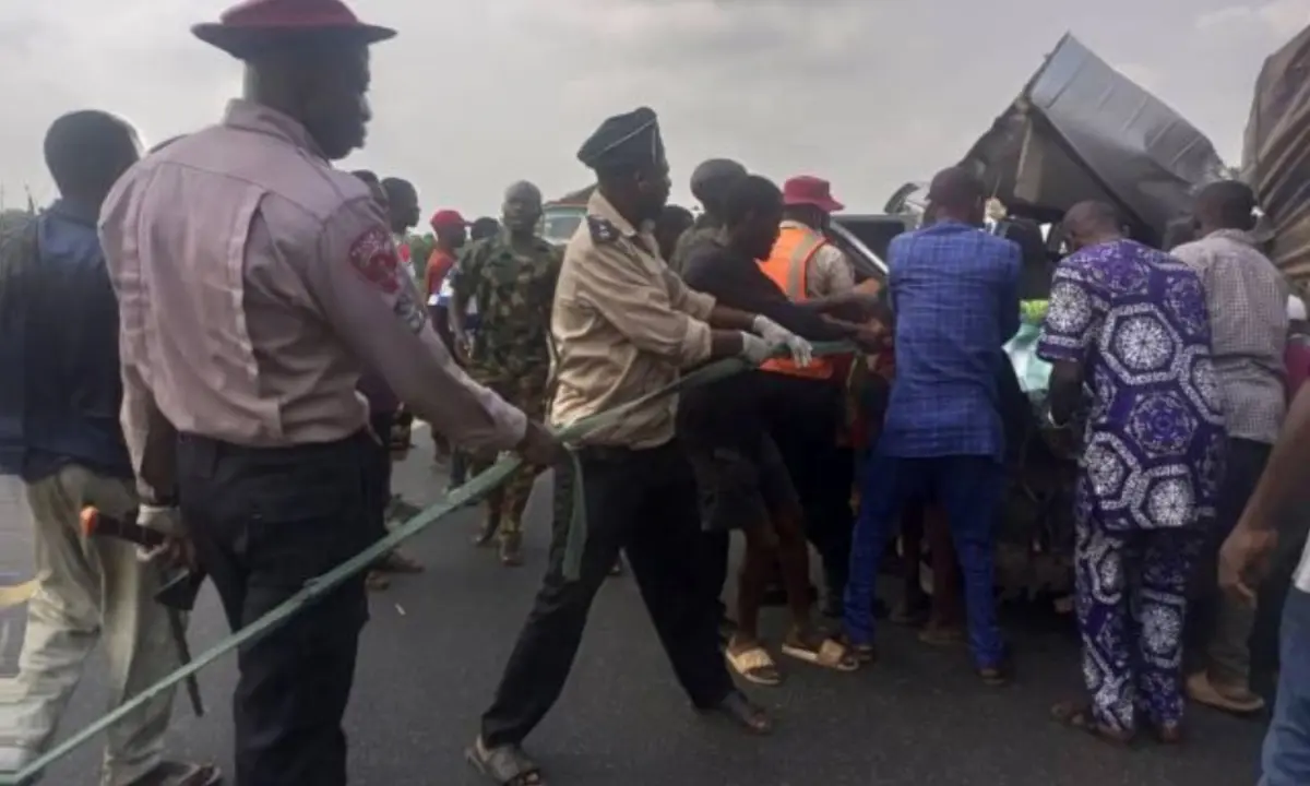 10 die in Lagos-Ibadan expressway road accident