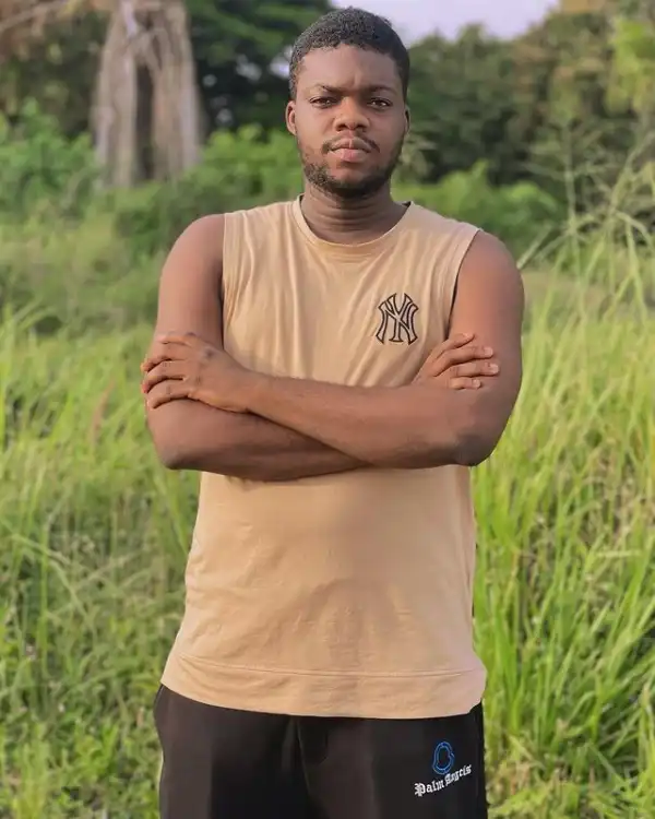 Nigerians React to Leaked Loved-up Video of Cute Abiola And Alleged Side-chic