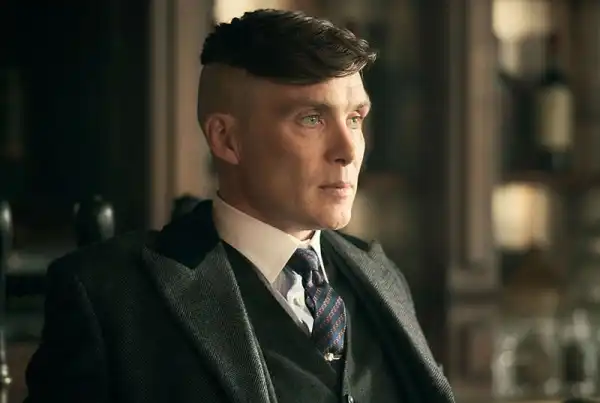 New Peaky Blinders Season 6 Behind-the-Scenes Photo Featuring Cillian Murphy