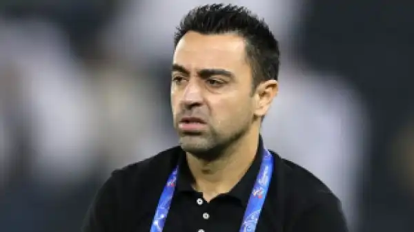 New Barcelona coach Xavi addressed players before first training session