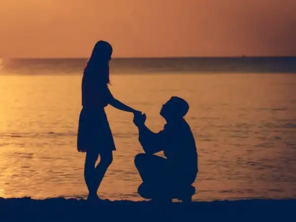 Top 21 Ways To Make Any Girl Fall In Love With You