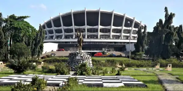 Before Social Media: Check Out The Hangouts Where Celebrities, Fans Converged