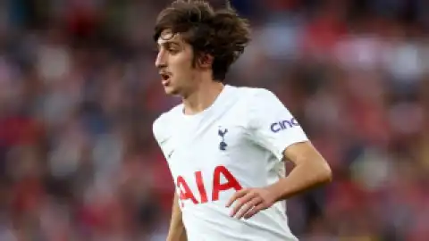 Valencia eyeing Tottenham winger Bryan Gil