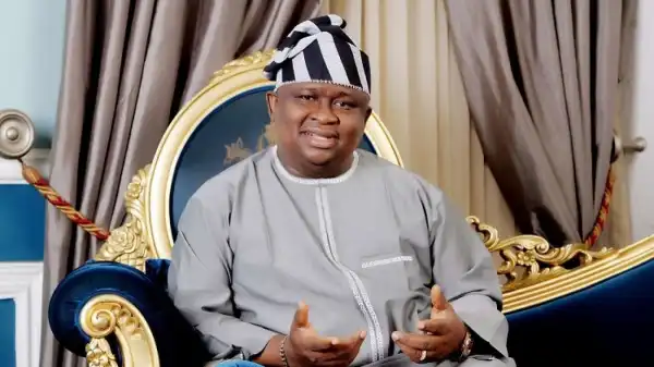 2027: Ogun Assembly members endorse Senator Adeola’s governorship bid
