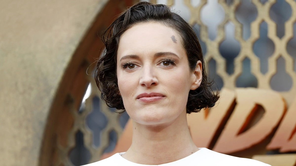 Phoebe Waller-Bridge Reflects on Leaving Donald Glover’s Mr. & Mrs. Smith