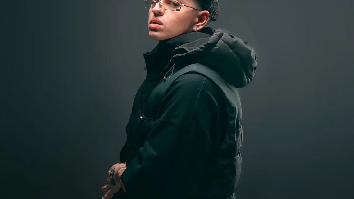 Age & Career of Alan Gomez