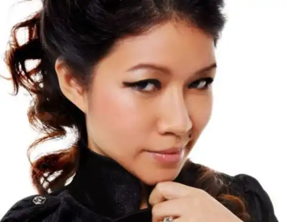 Age & Career of Kate Reyes