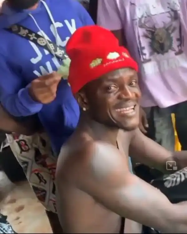 Portable Storms Buka, Buys Food For Everyone (Video)