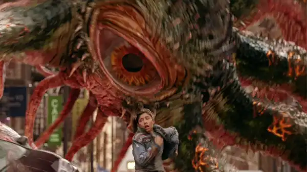 Doctor Strange 2 Producer Reveals Connection Between Elizabeth Olsen and Gargantos