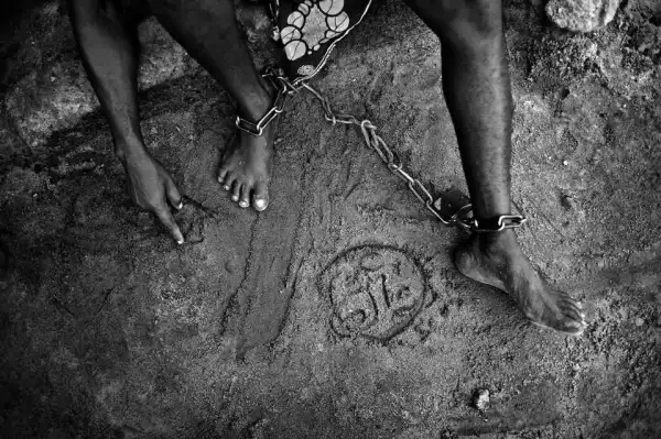 Mentally ill patients “escape” as hoodlums raid psychiatric hospital in Calabar (video)