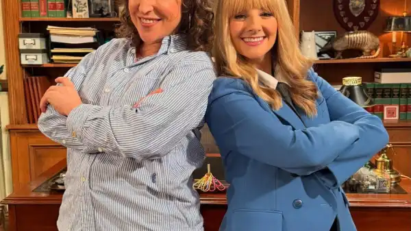 Biography & Career Of Melissa Rauch