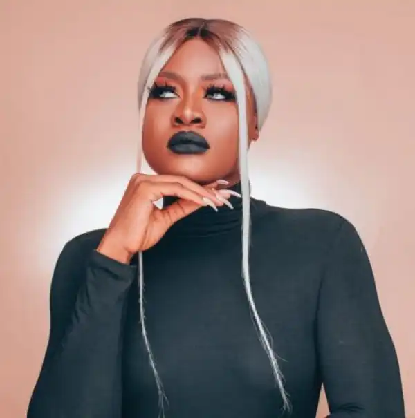 Khloe drops a friendly jab at Alex calls her “Ojuju Calabar” following all-black photo-shoot picture