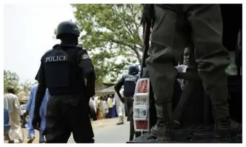 Ogun police arrest two car thieves, recovers stolen vehicle in Lagos