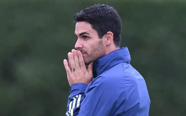 Arsenal considering blowing £25million on very risky transfer