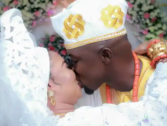“A man I chose over you, stole the car you gave me” - Actress Liz Anjorin showers praises on her husband days after their wedding