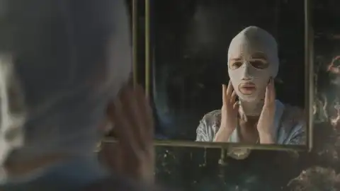 Goodnight Mommy Trailer: Naomi Watts Leads Amazon's Horror Remake