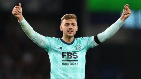 Kiernan Dewsbury-Hall signs new contract at Leicester