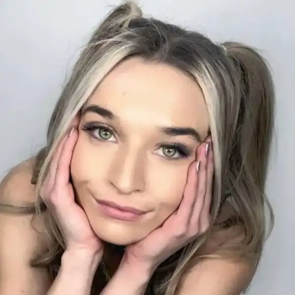 Biography & Career of Sarah Moliski