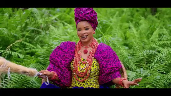 Olorun Loke – Veeki Royce (Video)