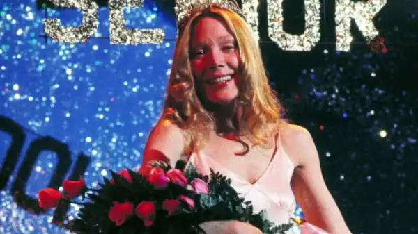 Scream Star in Talks To Join Mike Flanagan’s Carrie TV Show Cast