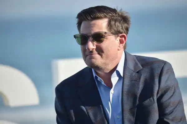 Lionsgate Nabs Ensemble Pic Wayland, Michael Showalter to Direct