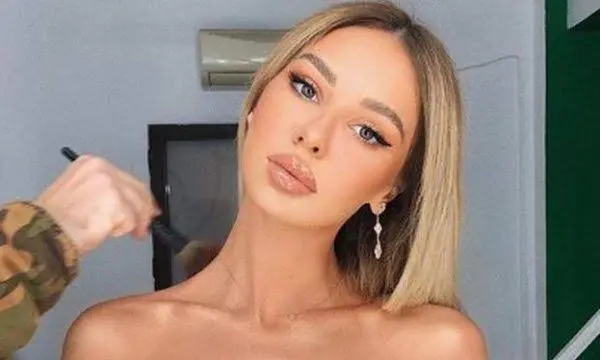 Biography & Net Worth Of Aurela Hoxha