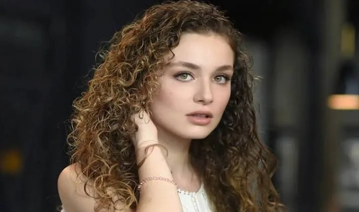 Career & Net Worth Of Serra Arıtürk
