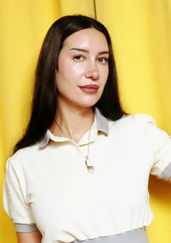 Career & Net Worth Of Julia Wolf