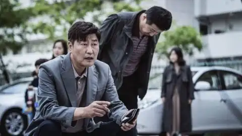 Emergency Declaration Trailer: Parasite's Song Kang Ho Leads Thriller Pic