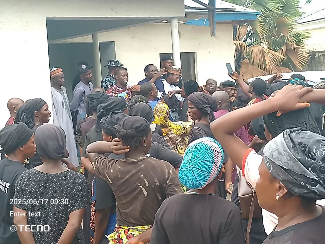 Taraba: Police fire teargas at women protesting husbands’ killing by herdsmen