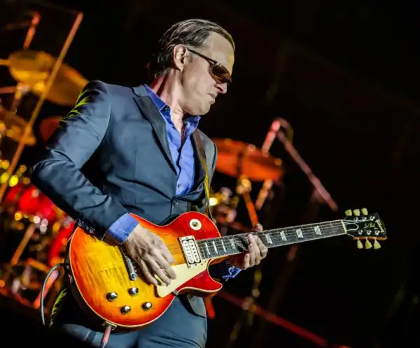 Joe Bonamassa – A Conversation With Alice
