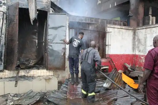 BREAKING NEWS; Fire razes Oba market in Benin (photos/video)