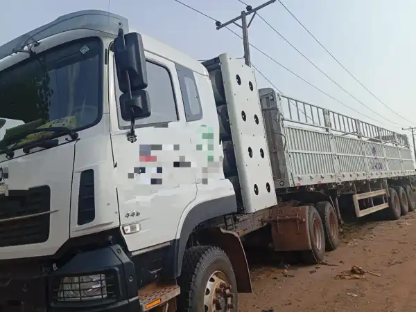 Ogun: Police nab 8 suspected truck hijackers, recover pistol, bags of cements