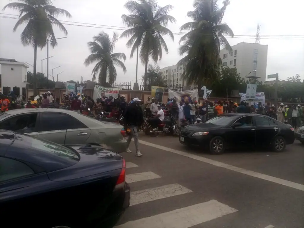Okada Riders Storm Sanwo-olu’s Office, Beg For Suspension Of Ban