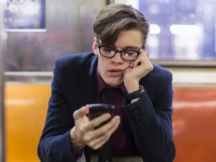 LET US GIST!! What Is The Most Boring Social Media App??