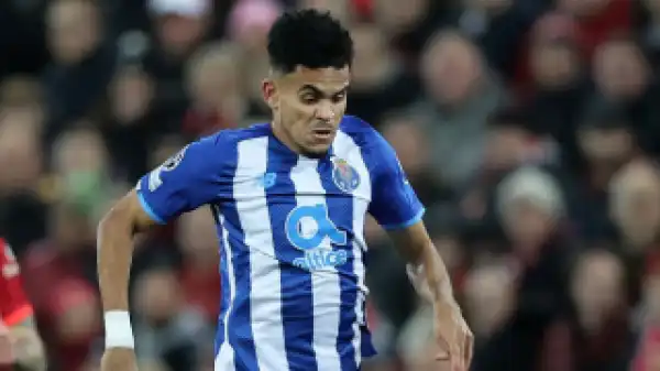 Porto attacker Luis Diaz passes his Liverpool medical
