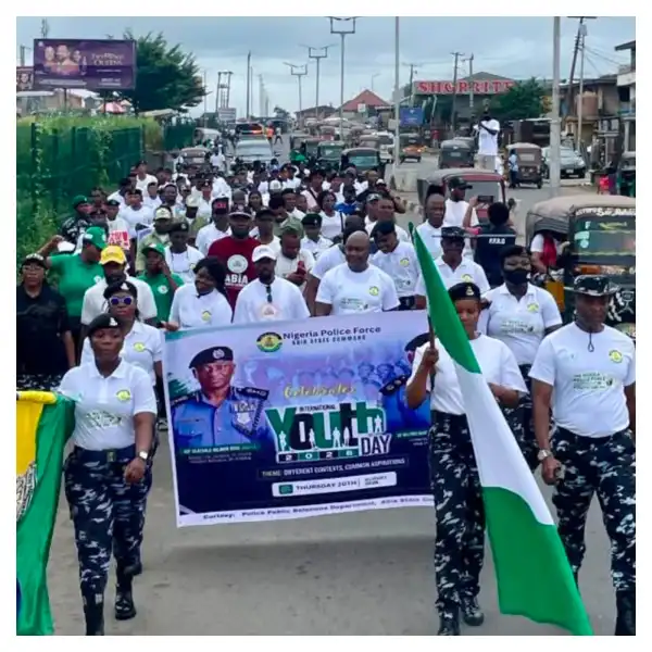Police lead youths on peace march in Umuahia, warn against thuggery